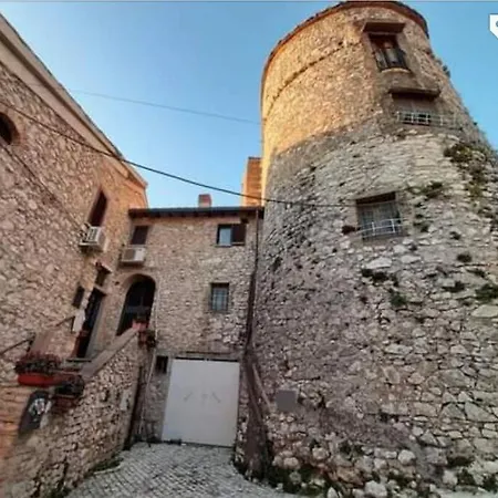 La “torre Dell'amore” アパート Moricone